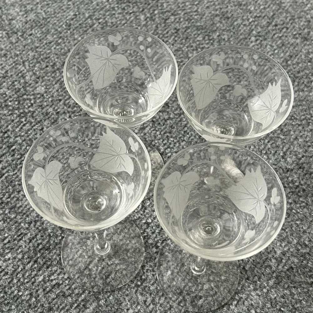 Set of 4 Vintage Etched Ivy Cordial Glasses Frosted‎ Liqueur Stems Vinatge